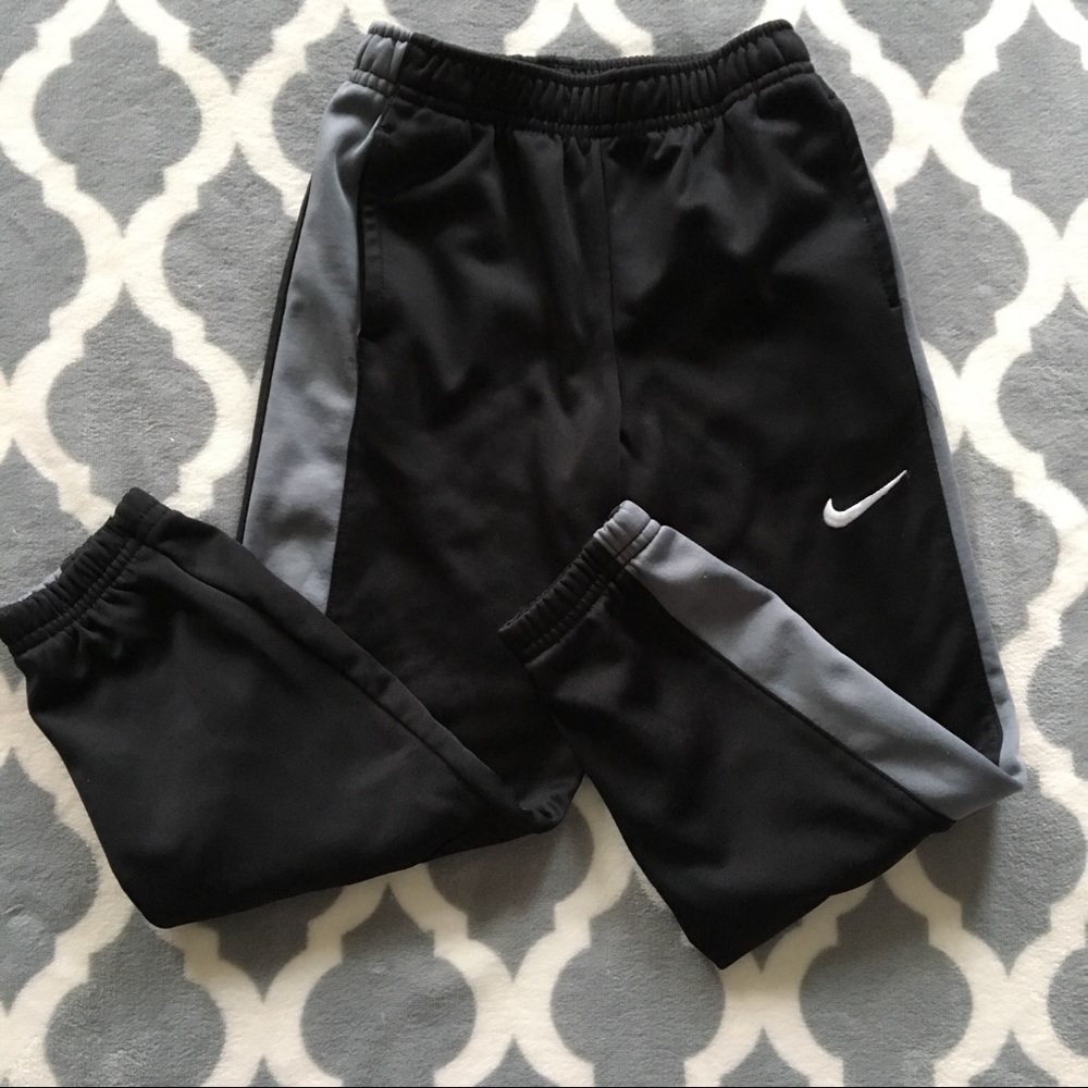 ♥️Nike Boy’s Joggers *Read